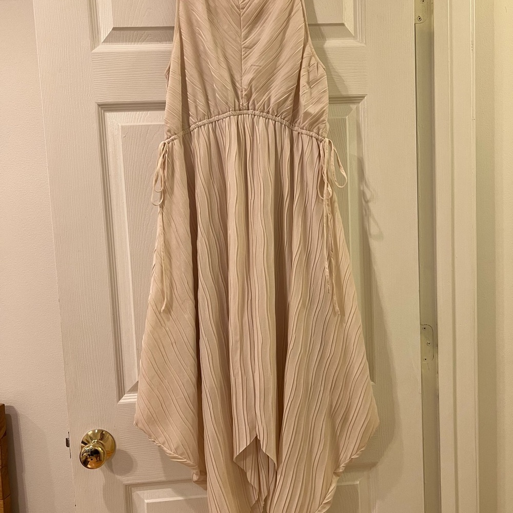 Elegant Cream Sleeveless Dress